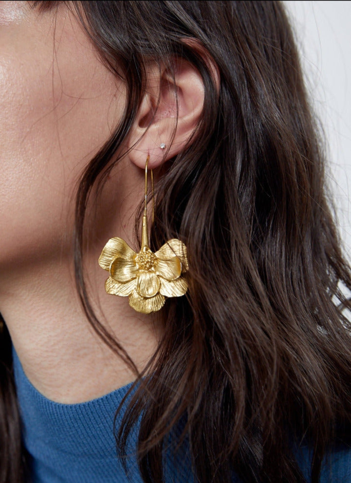 New Fashion Long Flower Ear Hook Earrings Simple Golden Temperament Earrings