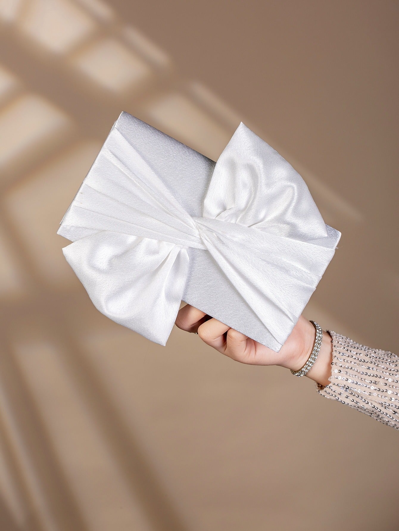 Bow Clutch Purses for Women Evening Bag Formal Vintage Satin Handbags for Bridal Wedding Party