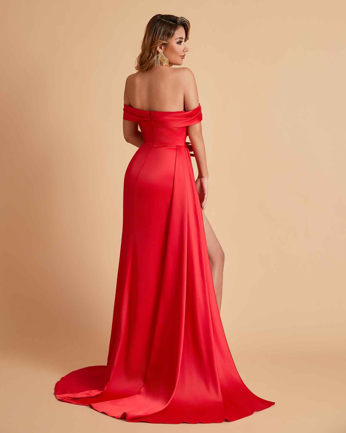 Satin Mermaid Off Shoulder Bridesmaid Dresses Sweetheart Floor Length with Train