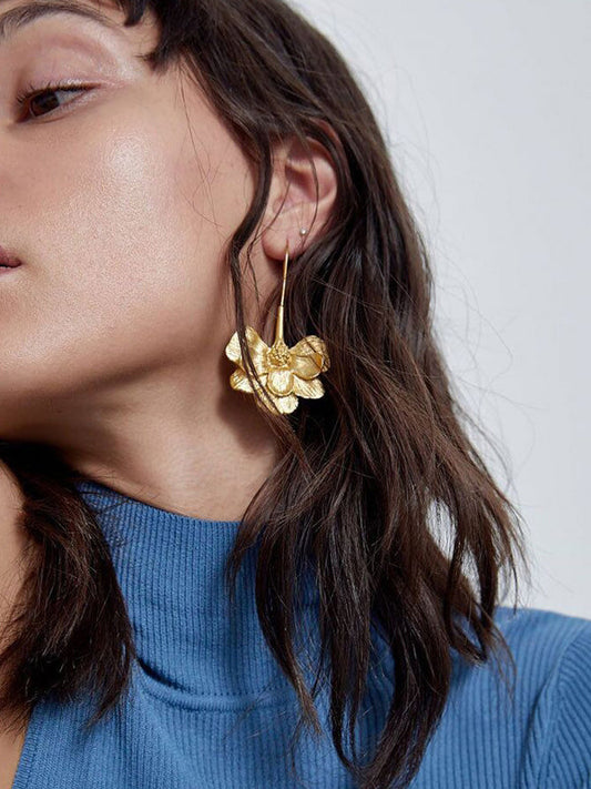 New Fashion Long Flower Ear Hook Earrings Simple Golden Temperament Earrings