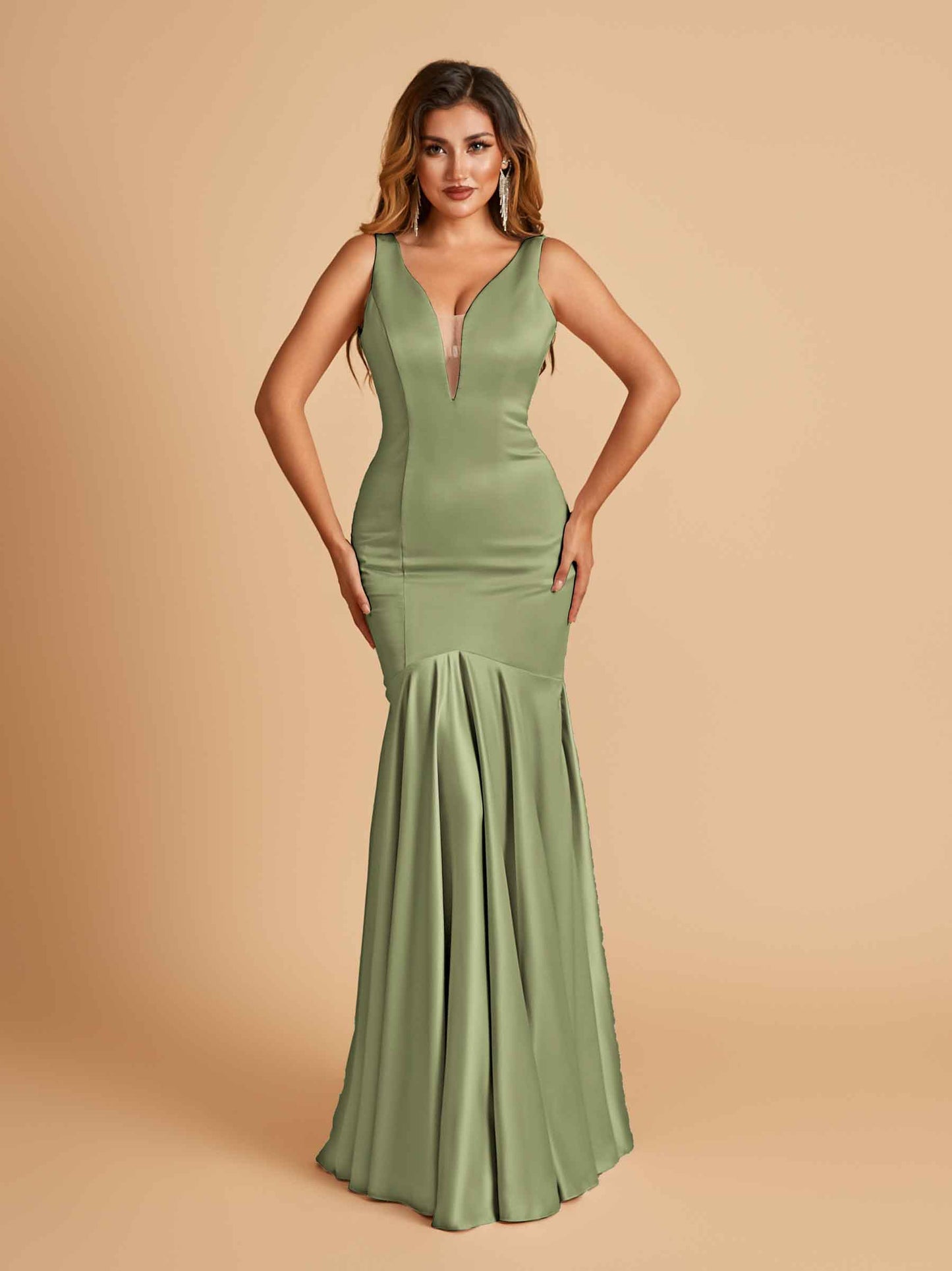 Satin Deep V-neck Mermaid Bridesmaid Dresses Half Open Back Floor Length