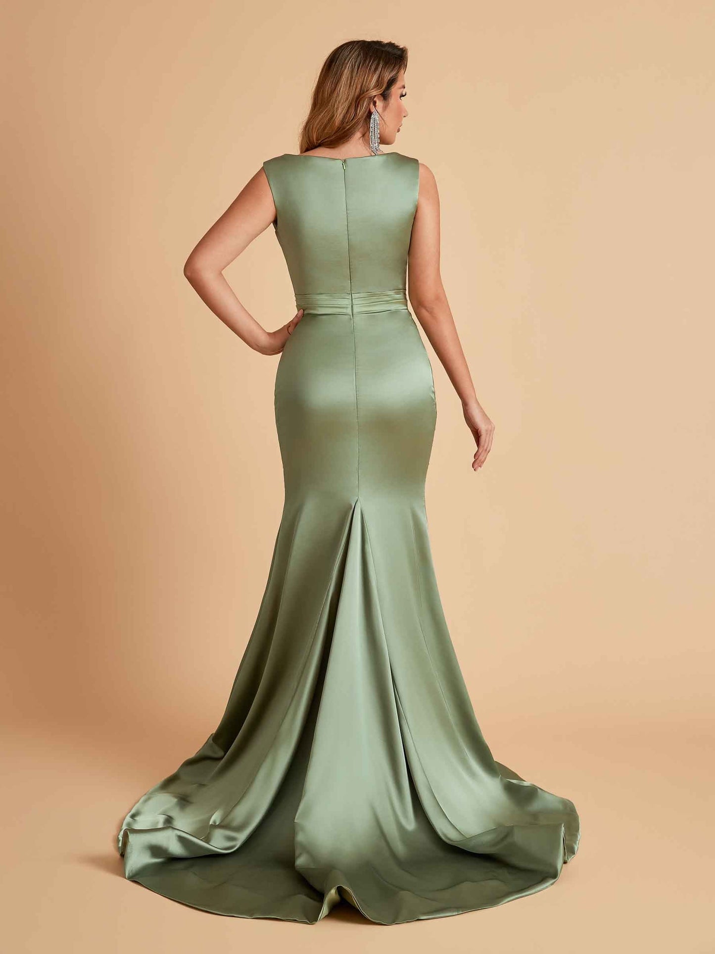 Elegant Satin Sleeveless Pleats Mermaid Bridesmaid Dresses Floor Length